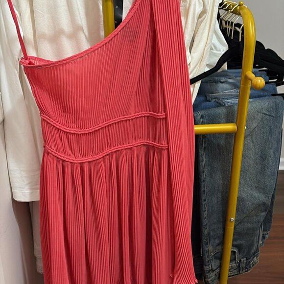 Stunning Coral One-Shoulder Pleated Dress- Small - Picture 6 of 7